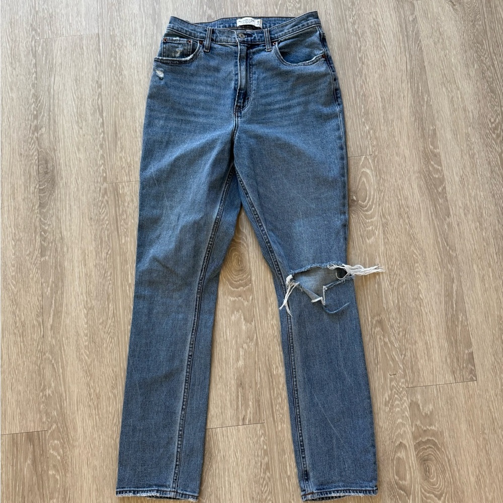 Abercrombie & Fitch 90’s Slim Straight Ultra High Rise Blue Jeans